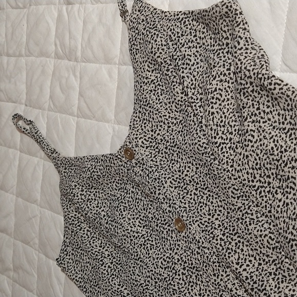 Sienna Sky midi dress - Picture 4 of 13